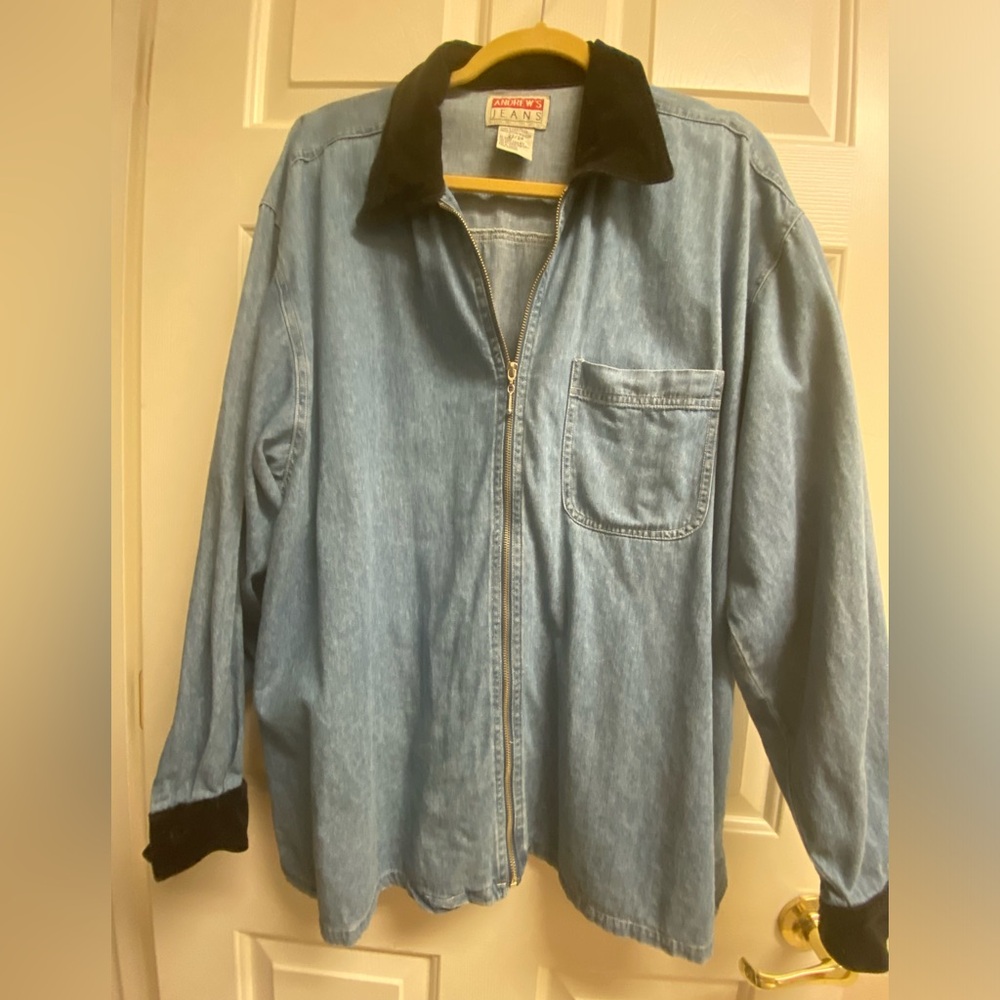 Andrew’s Jeans Women Denim Zip Up Shirt With Velvet Collar ands Cuffs Size 22/24